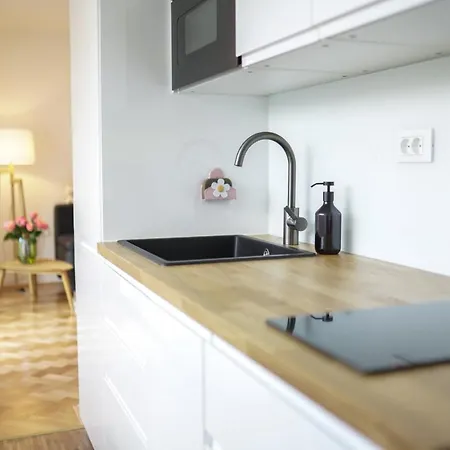 Bright Apartma